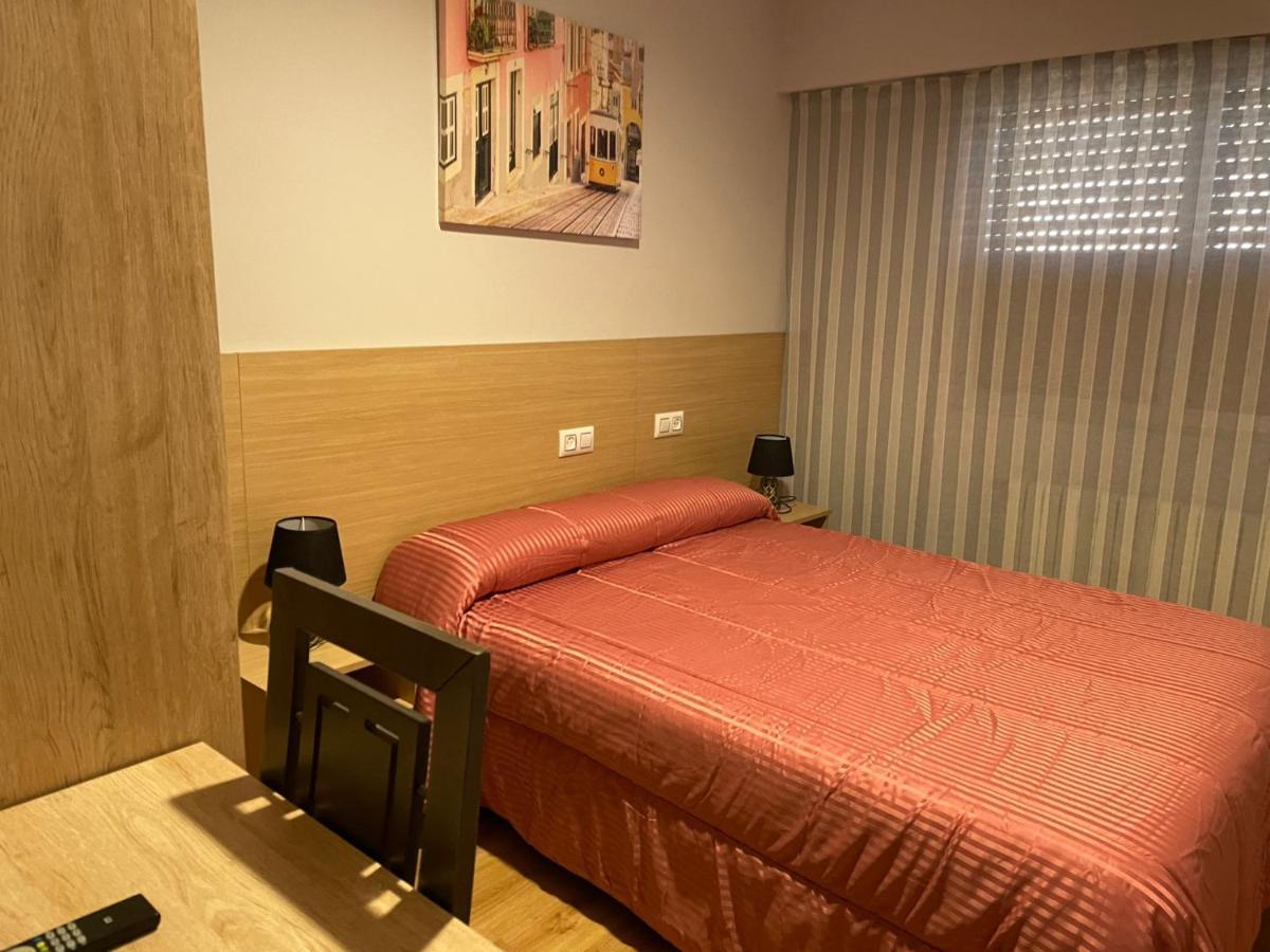 Hostal Cid أورينس المظهر الخارجي الصورة